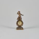 1481 8251 TABLE CLOCK